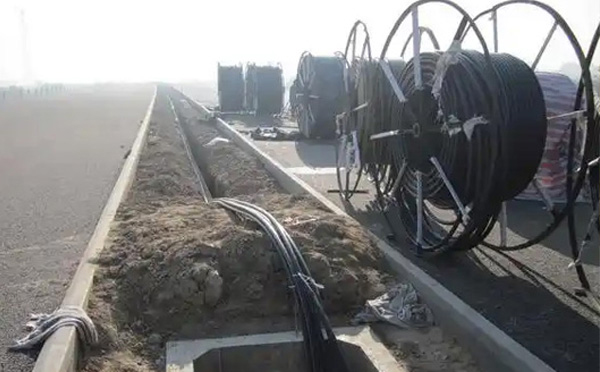 现代通信网络建设指南:庆城光缆施工全流程技术解析与质量控制 现代通信网络建设指南:庆城光缆施工全流程技术解析与质量控制